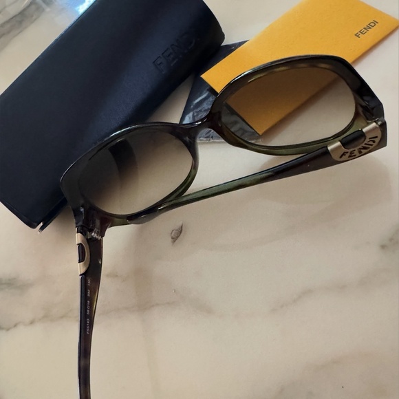 Fendi Sunglasses -  Black Green Leopard Print - Picture 2 of 2